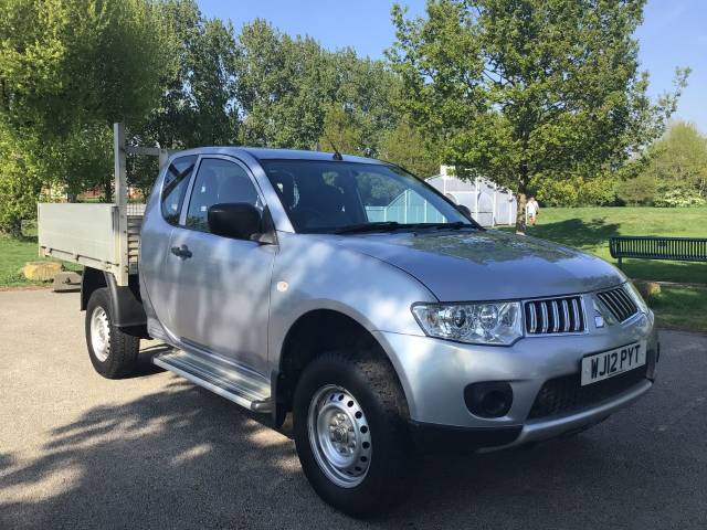 Mitsubishi L200 2.5 Club Cab DI-D 4Life 4WD 134Bhp [2010] Dropside Diesel Silver