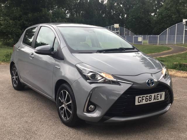 Toyota Yaris 1.5 Hybrid Icon Tech 5dr CVT Hatchback Petrol / Electric Hybrid Tyrol Silver/grey