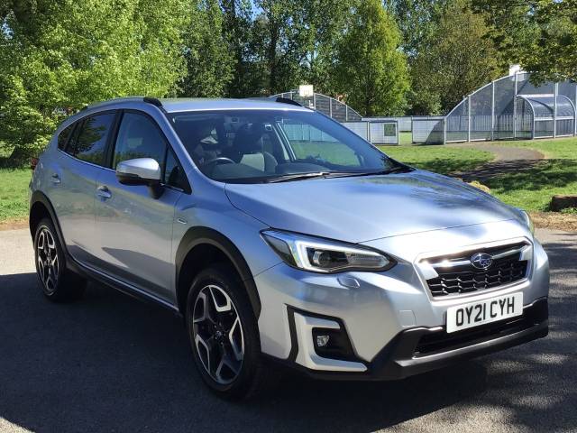 Subaru XV 2.0i e-Boxer SE 5dr Lineartronic Hatchback Hybrid Ice Silver Metallic