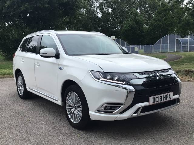 Mitsubishi Outlander 2.4 PHEV 4h 5dr Auto Estate Petrol / Electric Hybrid Diamond White Pearl